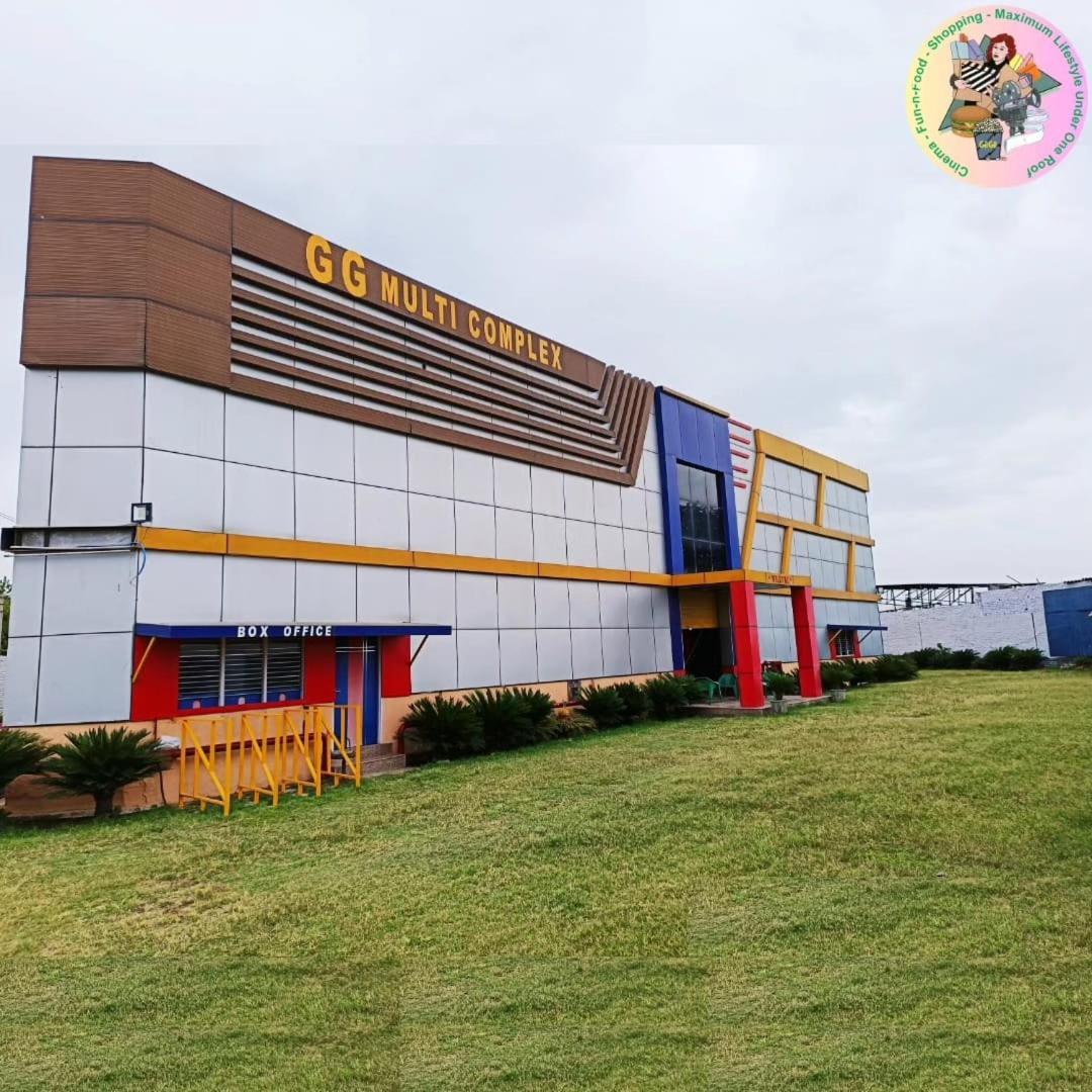 G G Multi Complex Hotel Meerut Buitenkant foto
